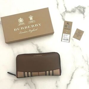 100% AUTHENTIC Burberry Horseferry Check Elmore Zip Around Wallet
